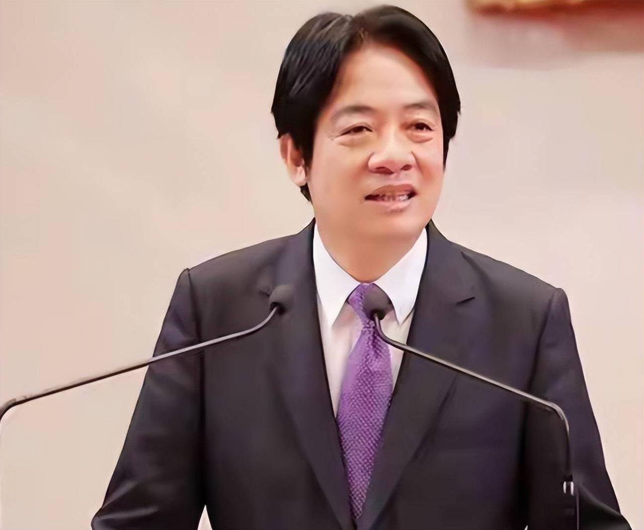 吃完饭才发现，台湾老百姓锅里倒的这是啥呀？
在近期凯道20万人的抗议狂潮中，有个