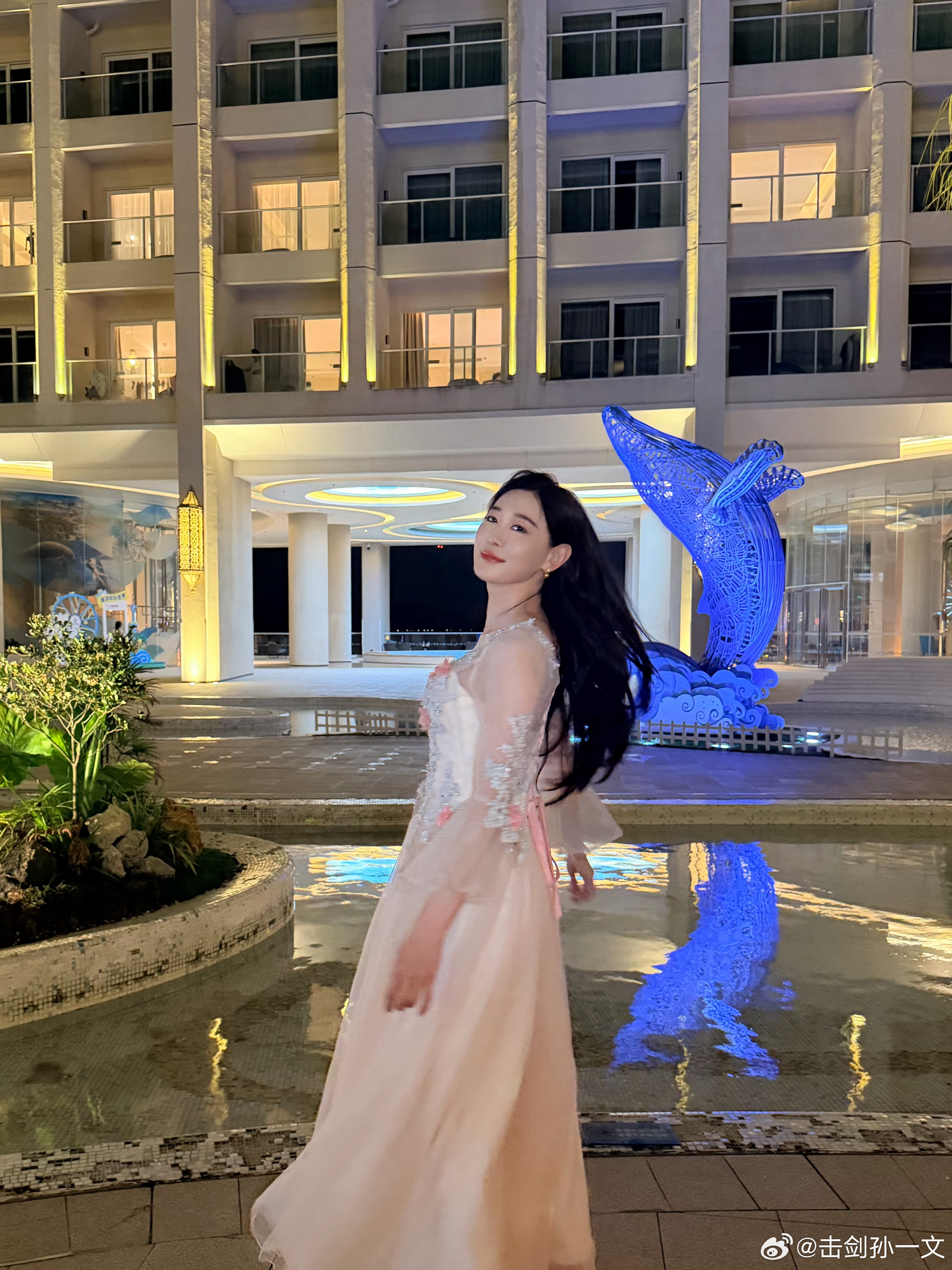 #孙一文长裙造型太仙了# “逐光而行——光影里的中华体育精神颂”分享会在三亚举行