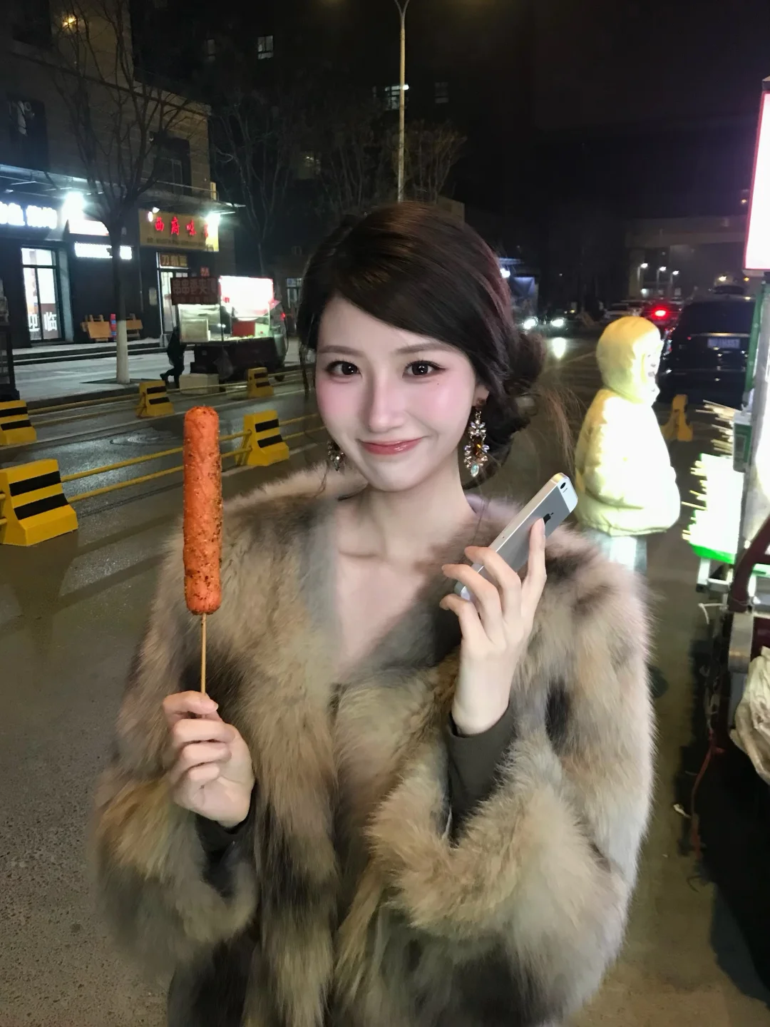 和漂亮姐姐吃了顿路边摊