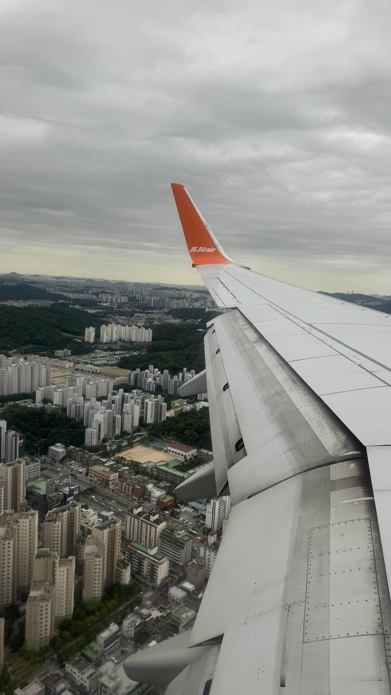 网友私信:孩子要去首尔玩一周，从机场怎么到市区？怎样坐？需要乘车卡吗？什么地图最