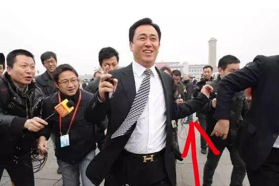 【琅河财经】互联网是有记忆的，恒大和许家印完蛋了，被口诛笔伐，不过去翻翻历史，现