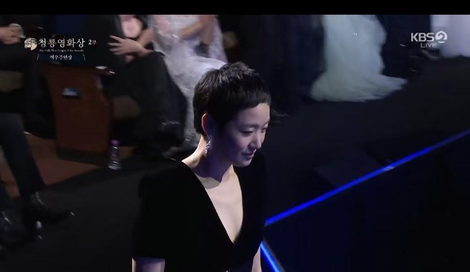金高银获青龙影后  金高银凭借《破墓》获青龙影后 