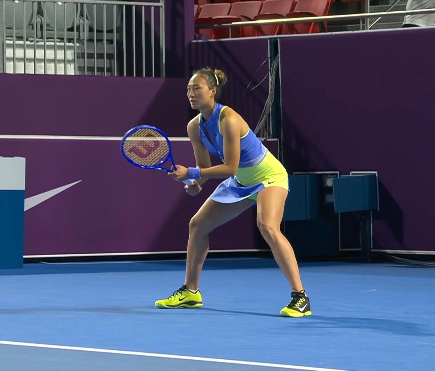 郑钦文这腿好粗壮啊！厉害👍看来手肘受伤，这腿没少花功夫……太好看啦💖郑钦文时