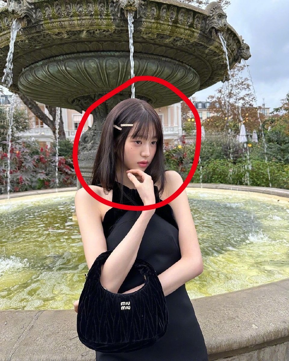 其实张元英这张看起来很像短发，感觉比长发更好看。 ​​​