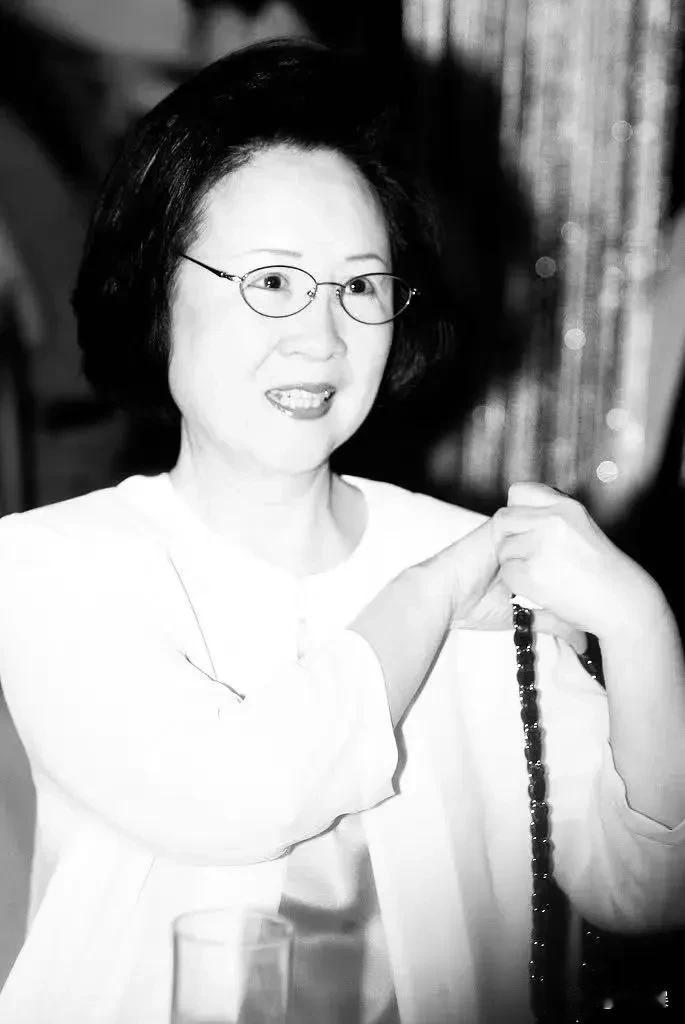 震惊，遗书曝光！琼瑶阿姨自杀，用自己小说的方式结束了这一生，不知道，这个年纪算不