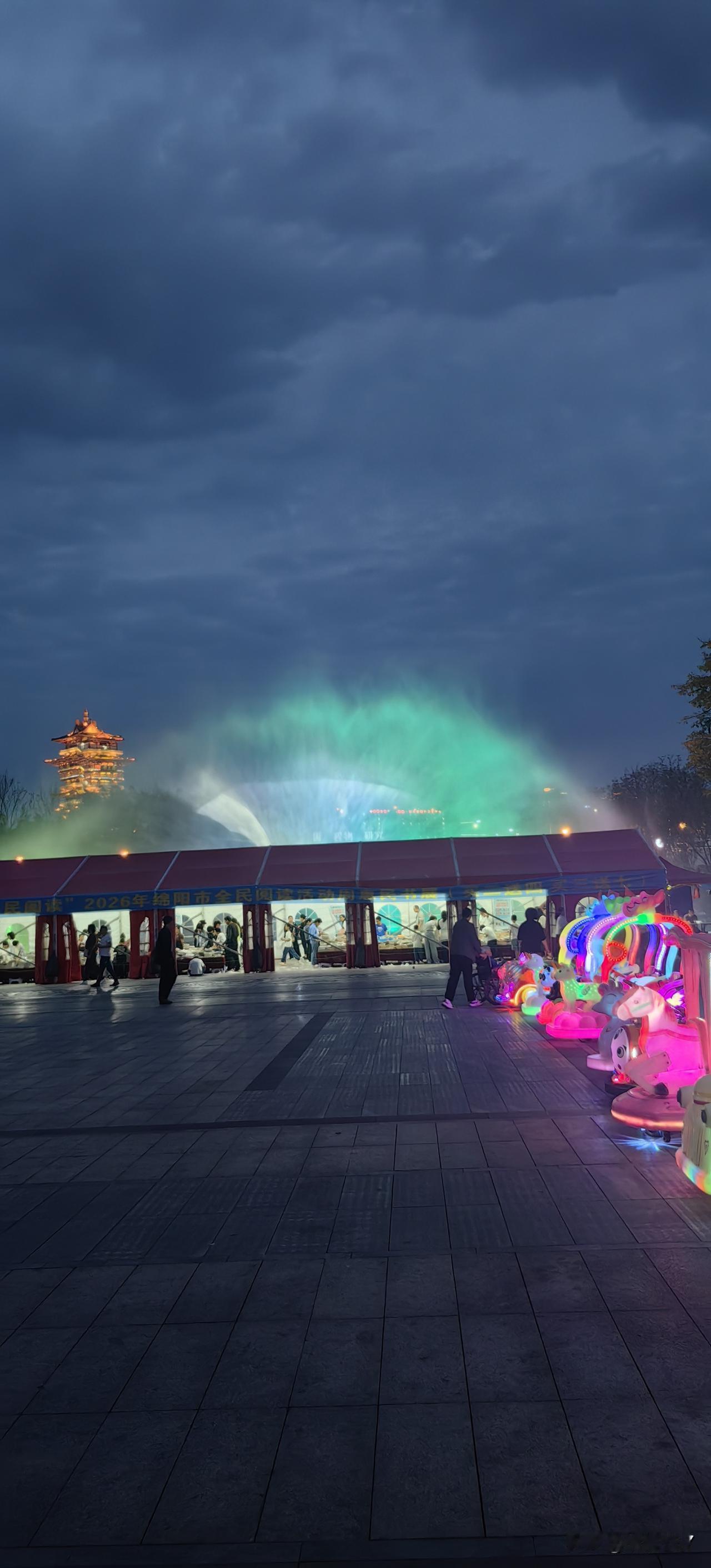 绵阳一季度的数据出来了，1097.8亿元，同比增长6.3%，这个数据恐怕宜宾有点