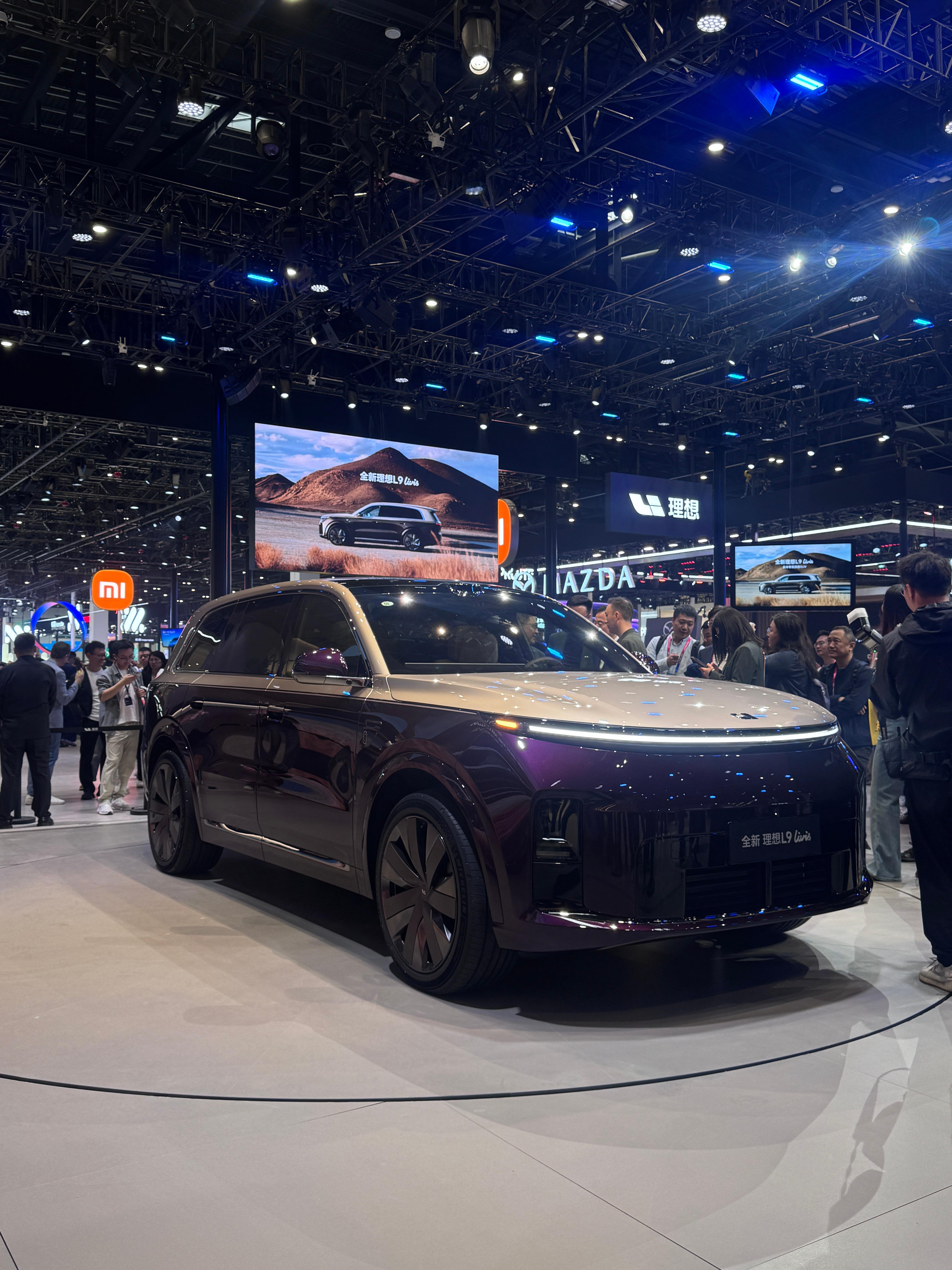 Livis原来真的卖56啊…够头铁的、担心股价…虽然没有拍好和Livis 的合影