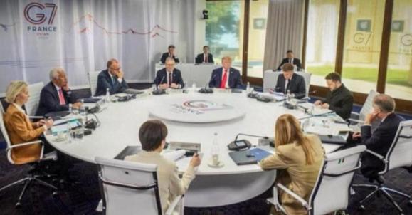 据日本共同社报道，正在法国举行的G7峰会发了个声明，其中包含反对在台湾海峡凭借力