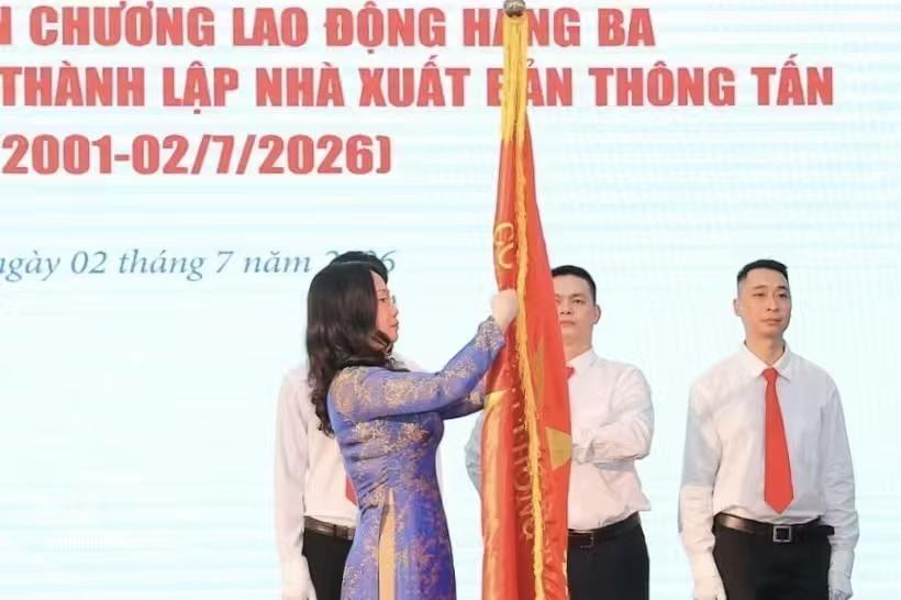 了不得！越南的官媒越通社积极报道世界银行将越南列入中等偏上收入国家行列一事。据世