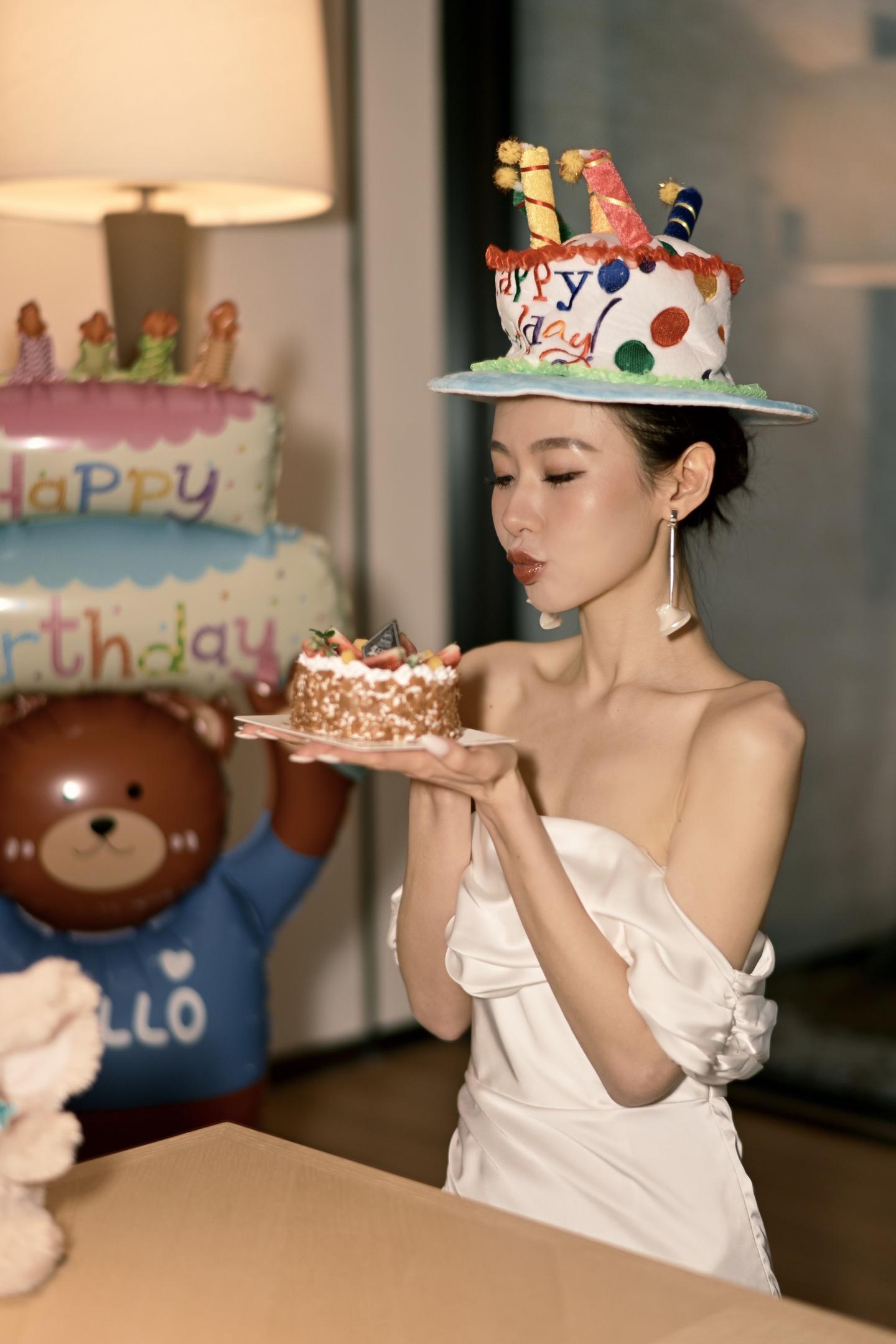 我的37岁要开始了🎂。Happy birthday to meeee...
