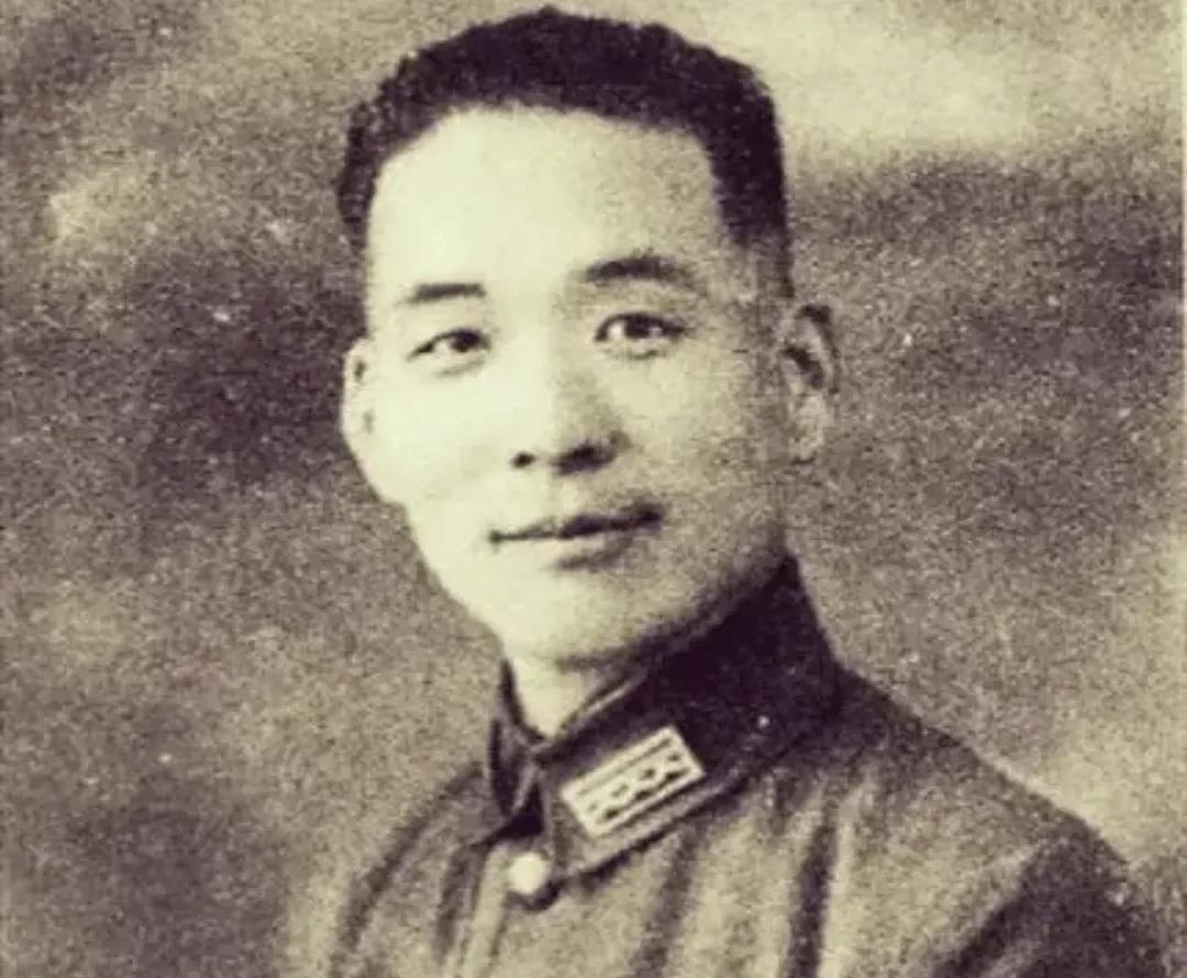 胡链坐着坦克逃出双堆集不光靠的是运气，也耍了不小的滑头，如果不是他命令士兵逆行开