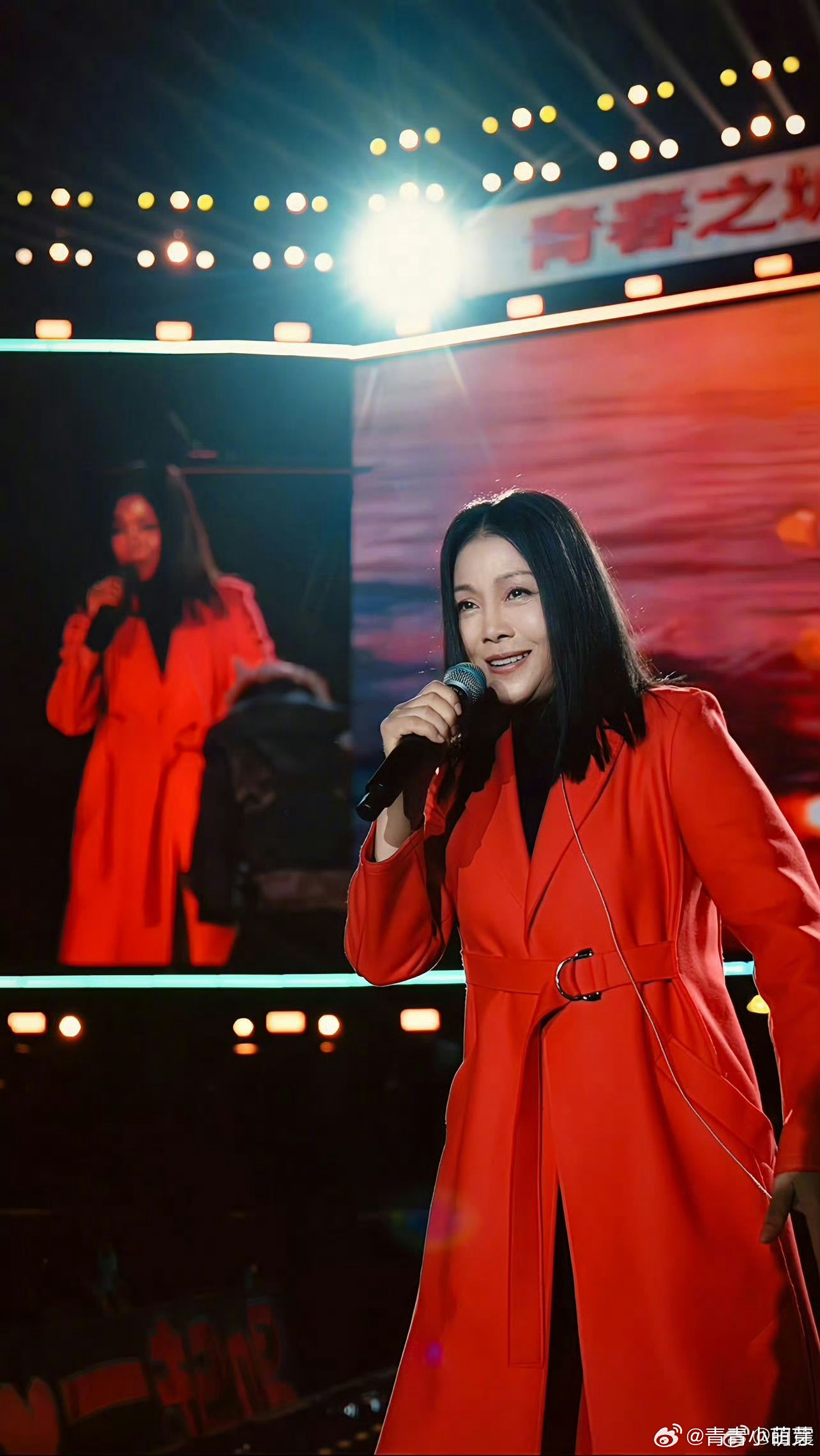 田震这是把巡演排上日程了田震最近舞台状态超绝，音乐节演唱依旧炸场，声音力量感满满