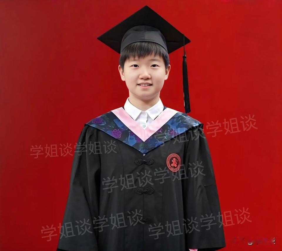 破案了

孙颖莎缺席国际乒联WTT常规挑战赛，不是旧伤复发，也不是胖了怕输。
