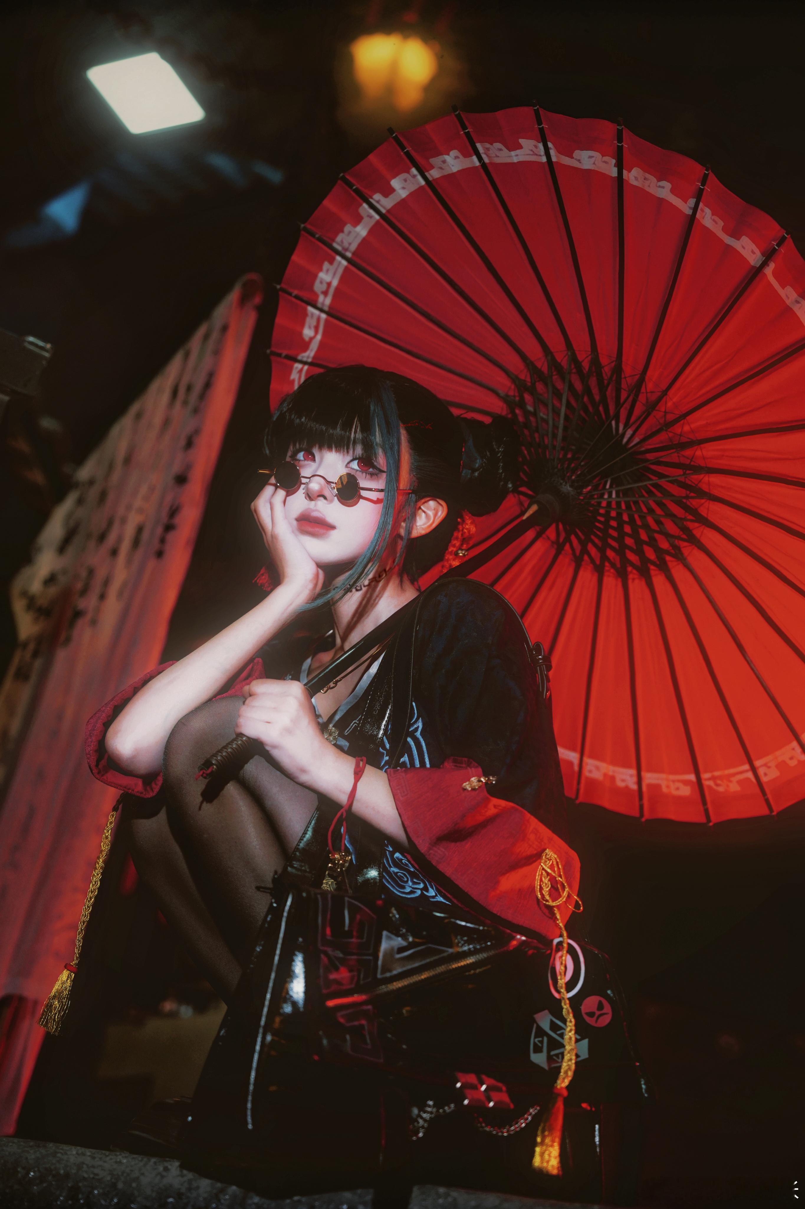 这个女人又在默默的考斯普雷 ​​​
