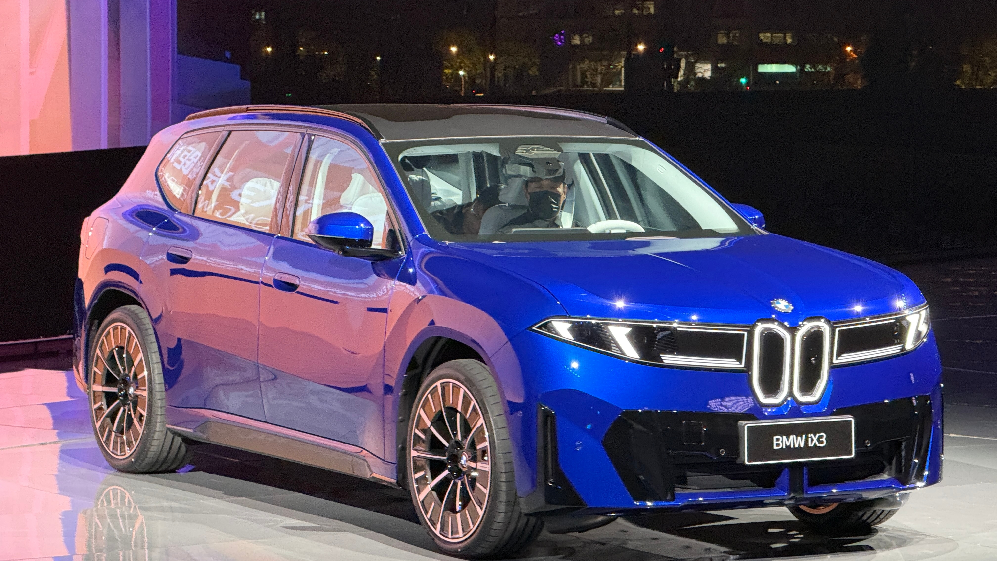 新世代宝马iX3来了！一会儿就发之前提前预拍摄的视频我与汽车的日常智能驾趣宝马新