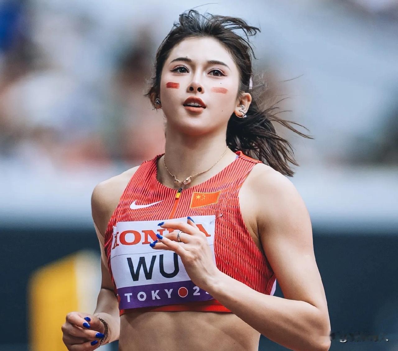 作者加速成长计划吴艳妮获得了亚运会110米栏决赛铜牌，赛后她哭了！相信她是为自己