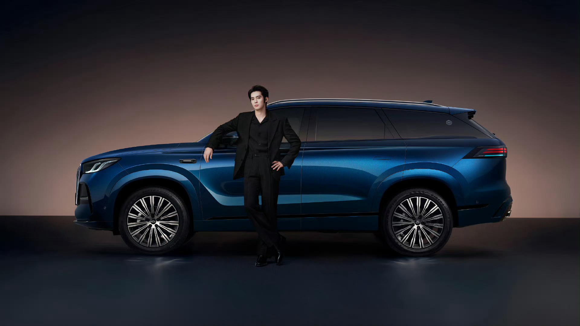 好消息！演员于适，刚刚解锁了全新身份——奇瑞中国新燃油全球代言人。要说奇瑞这次选