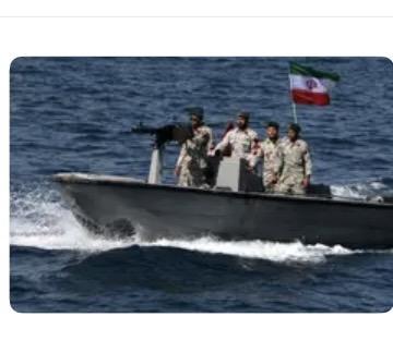 风水轮流转！特朗普刚说感谢，伊朗就封死霍尔木兹，全球油轮炸锅

歇后语： 搬起石