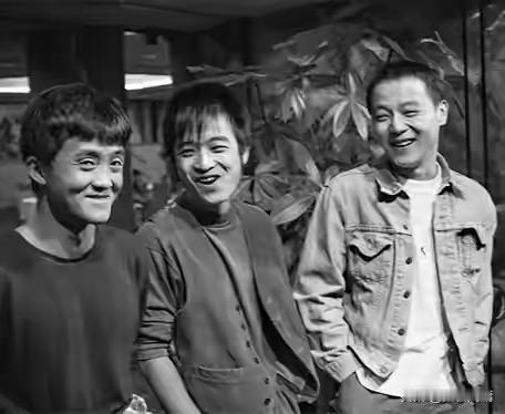 魔岩三杰之一的摇滚歌手何勇，已于2026年9月1日在北京离世，终年57岁。

他