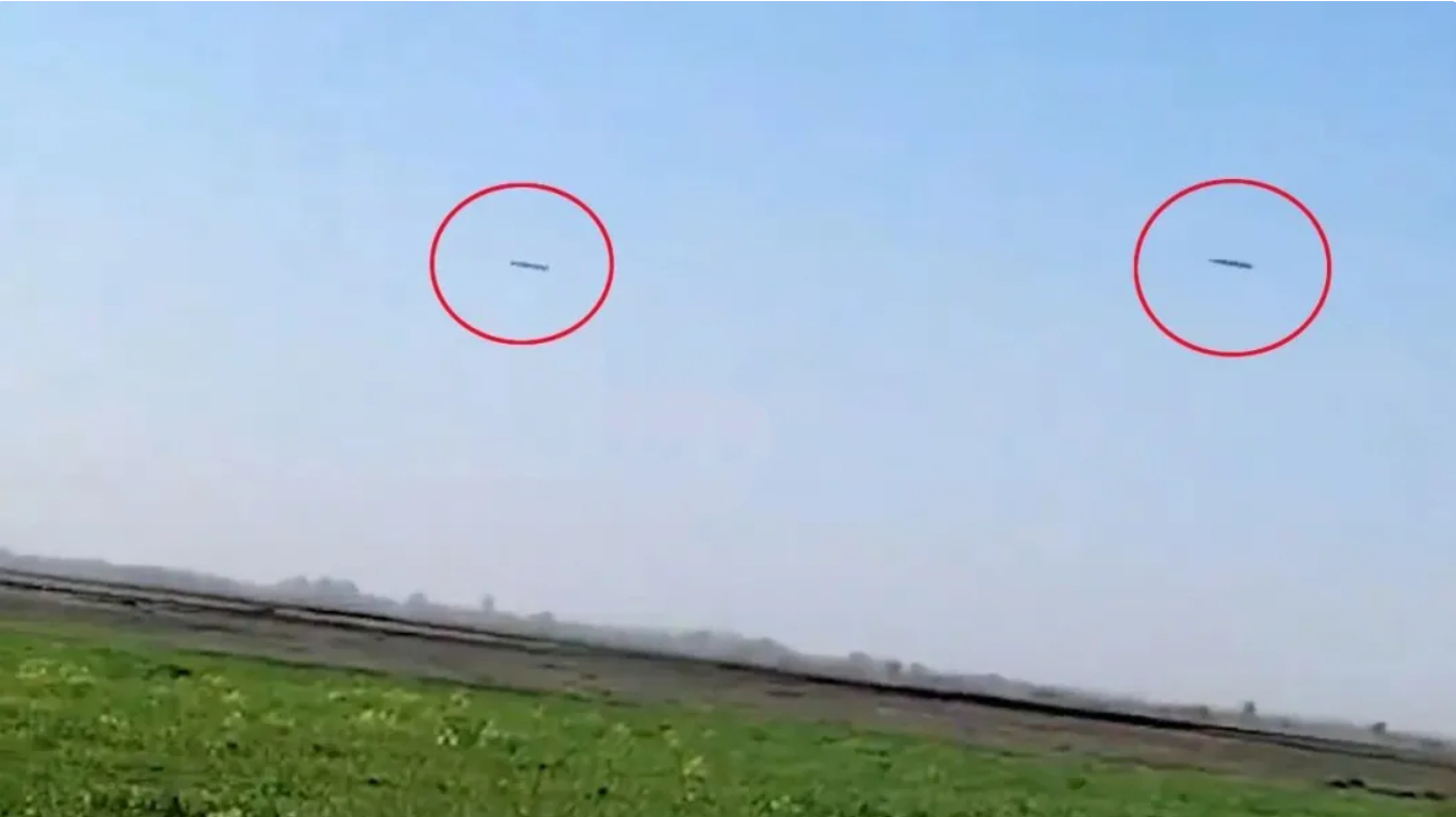 战斧导弹为啥要超低空飞行？在最近爆发的以伊冲突中，美国海军舰艇编队与潜艇部队，向