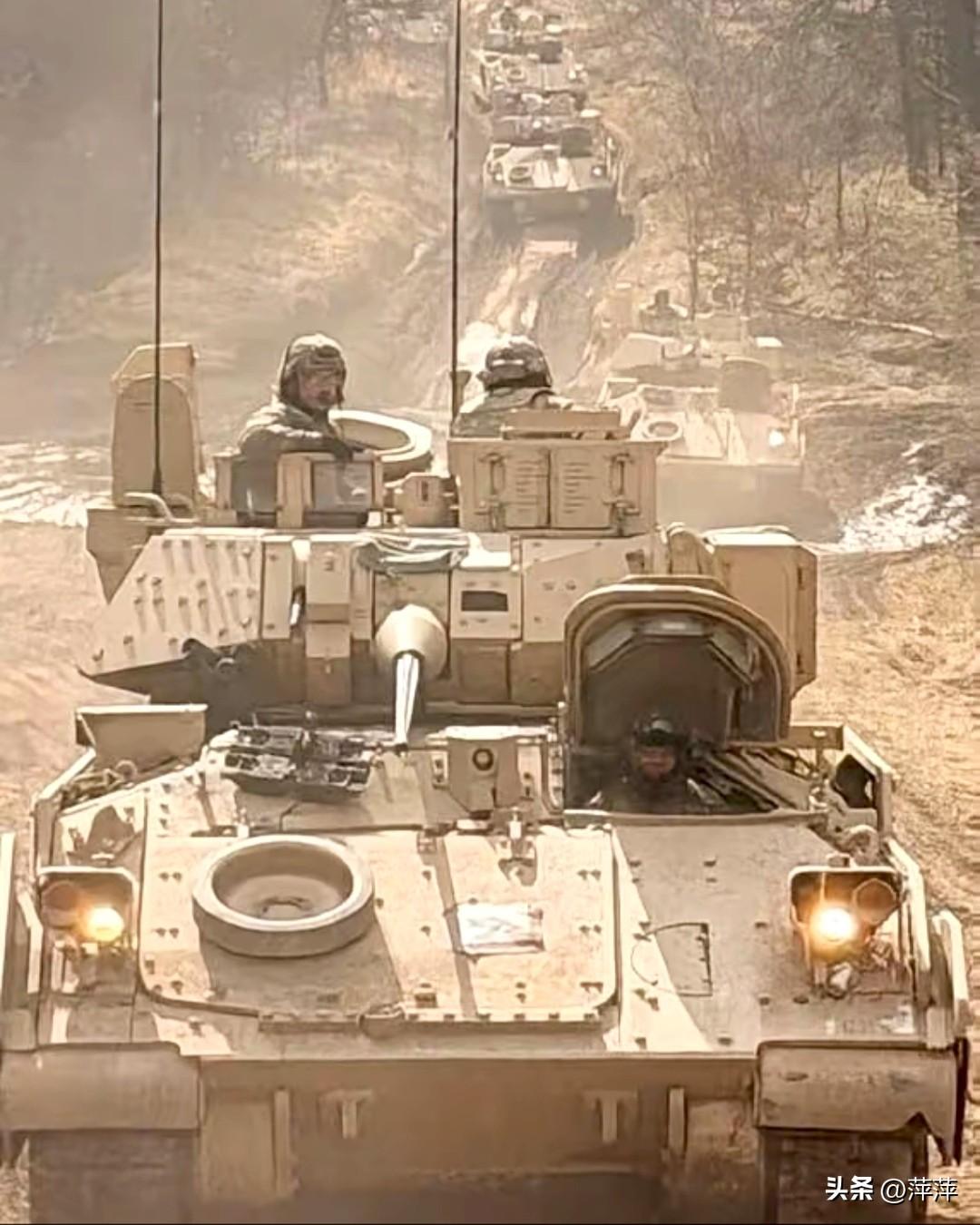 美军M2“布雷德利”履带式步兵战车，由BAE系统公司研发，1981年正式列装美军