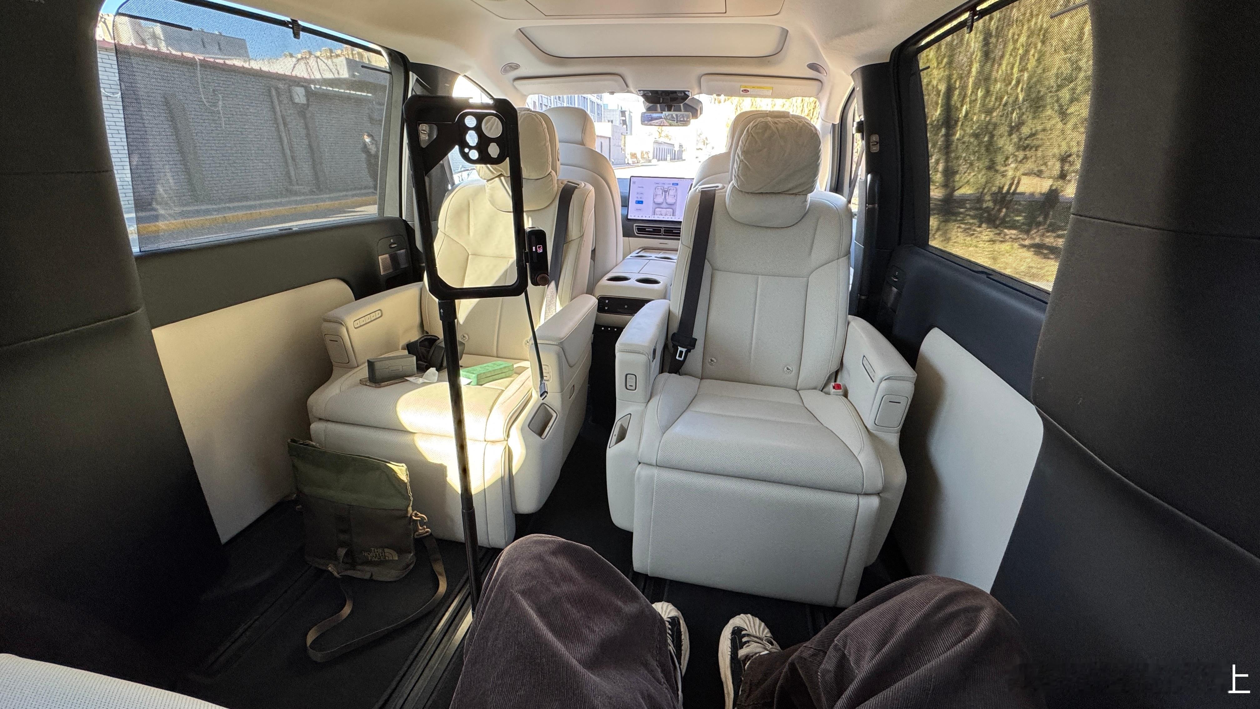 随时随地VIP间的办公沟通环境雾草，我终于意识到MEGA的隐形强点了理想mega