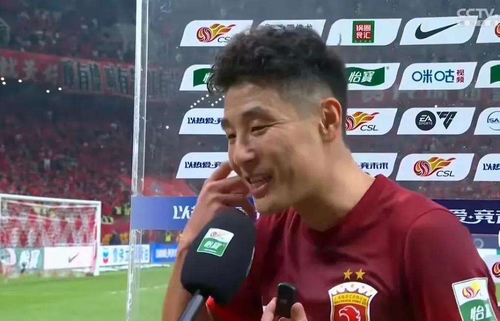 武磊的因伤不能出赛，又被开始各种恶意解读，又被扣上了“不爱国”的帽子。

 武磊