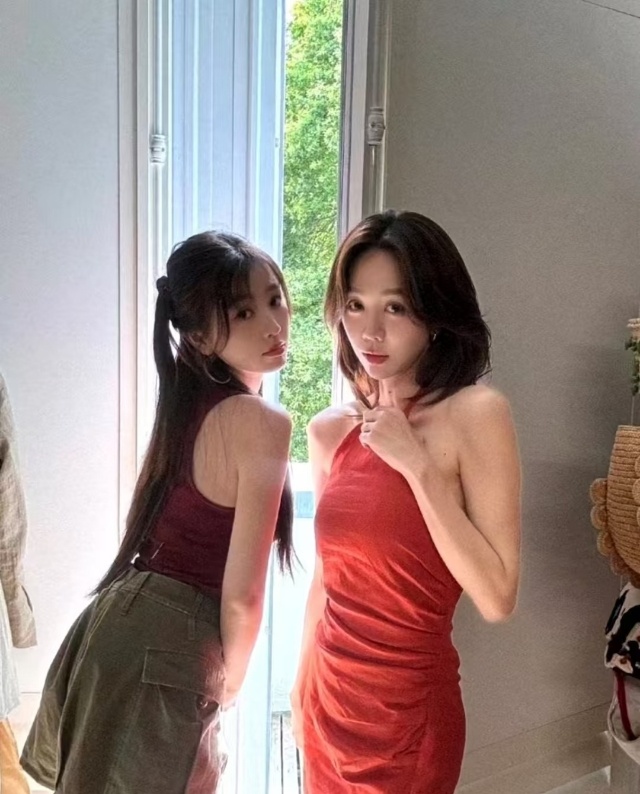 谁不喜欢又温柔又漂亮又会做饭的小姨[老师爱你][老师爱你][老师爱你]姜妍喜提“