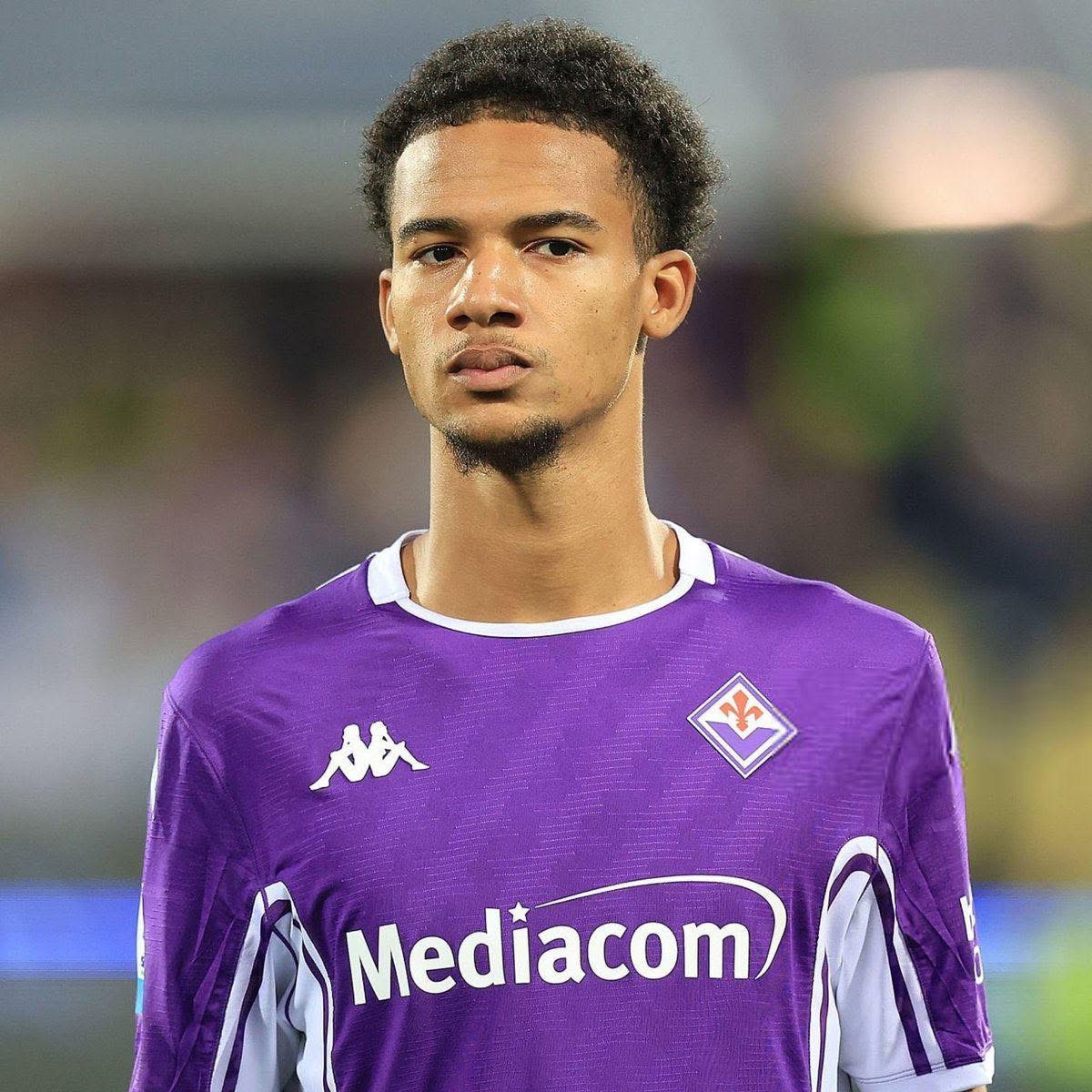 費倫天拿嘅23歲摩洛哥中場球員李察臣（Amir Richardson） 最近受到