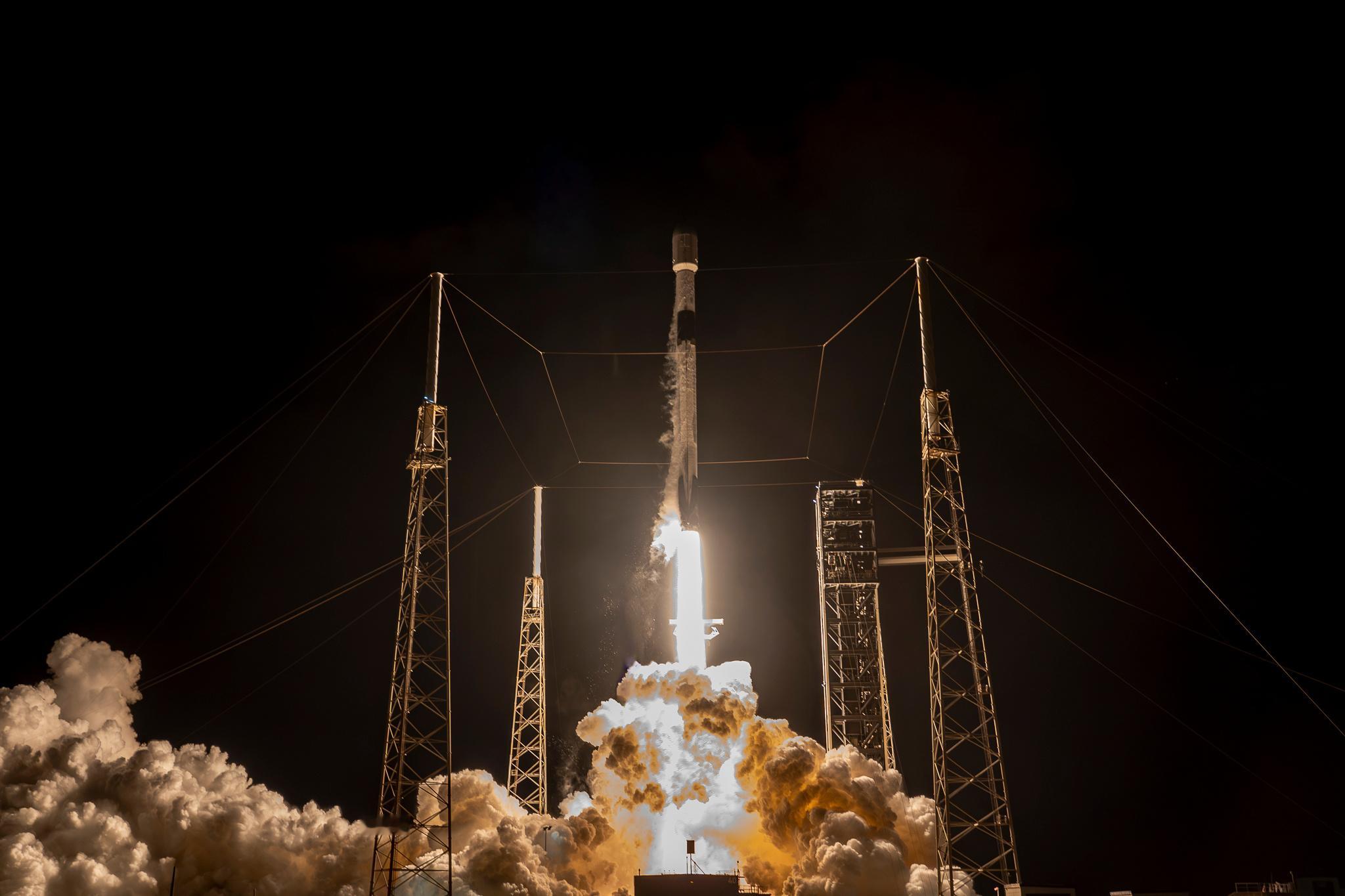 今天07:31，SpaceX在卡纳维拉尔太空军基地SLC-40，使用Falcon