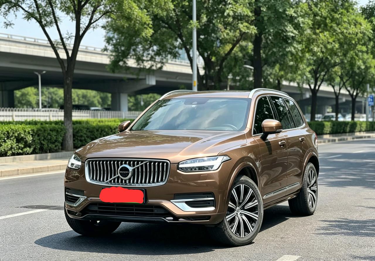 这是XC90T8这台车给我的感觉就是现在的电池续航其实是有点下降的。但是我想说沃