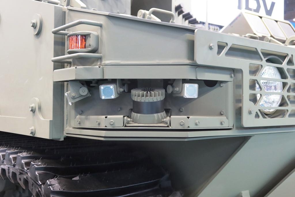 每天认识一件兵器 IDV推出了CL2X（意大利🇮🇹语Carro Legger