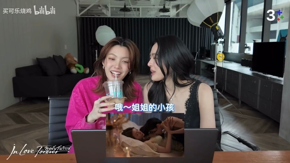 好不好笑 上一秒刚嘴硬说完“我不是小孩了”下一秒看到重磅环节又是嗓子里爆发出尖锐