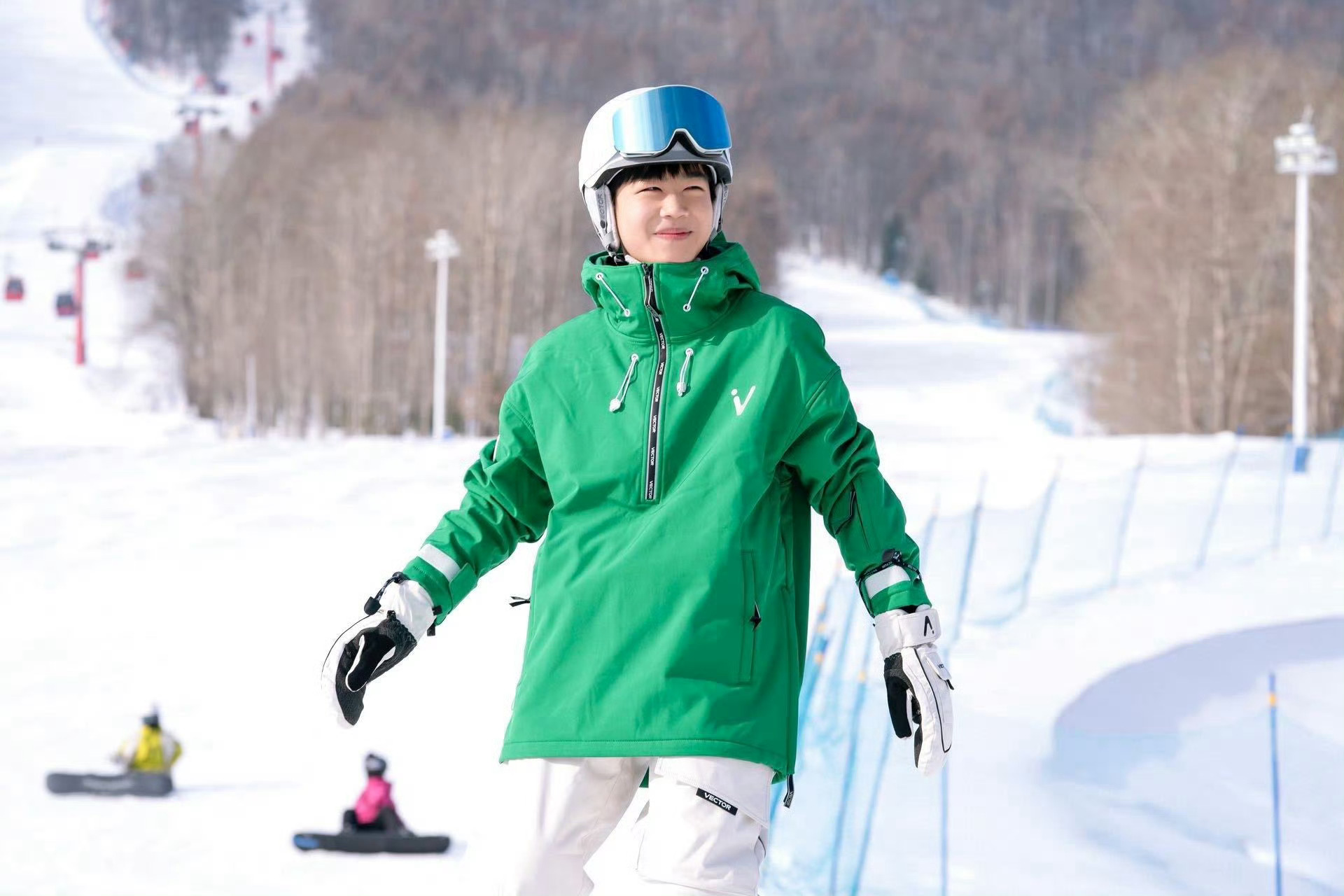 韩昊霖少年之间的托举 韩昊霖演的安德烈，将少年间相互托举的温暖展现得淋漓尽致。凭