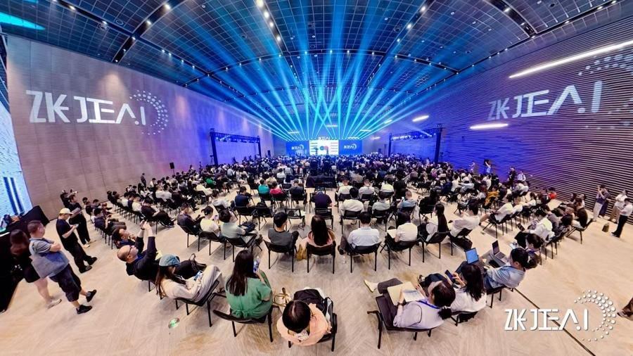 证券时报：6月16日，2026张江具身智能供应链大会在上海开幕。在开幕式上，国家