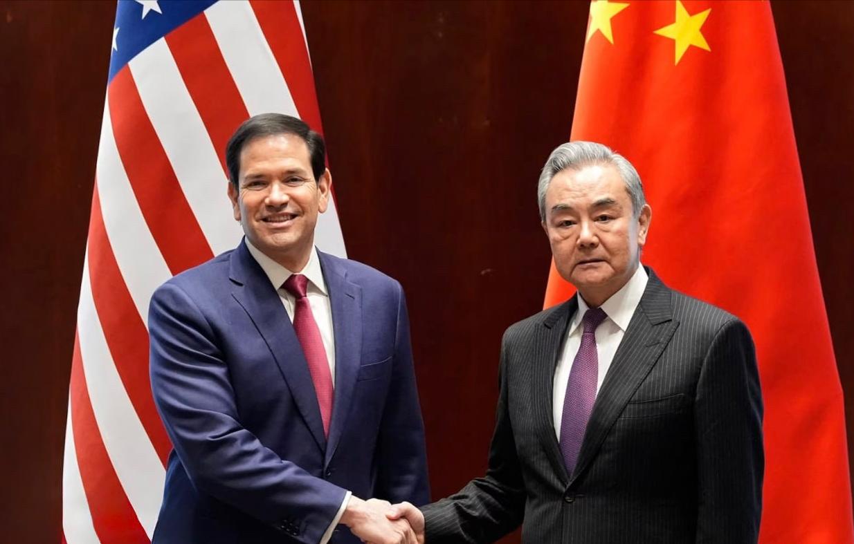 中国和美国谈成了。

当地时间7月22日，中国外交部长王毅在马尼拉和美国国务卿鲁
