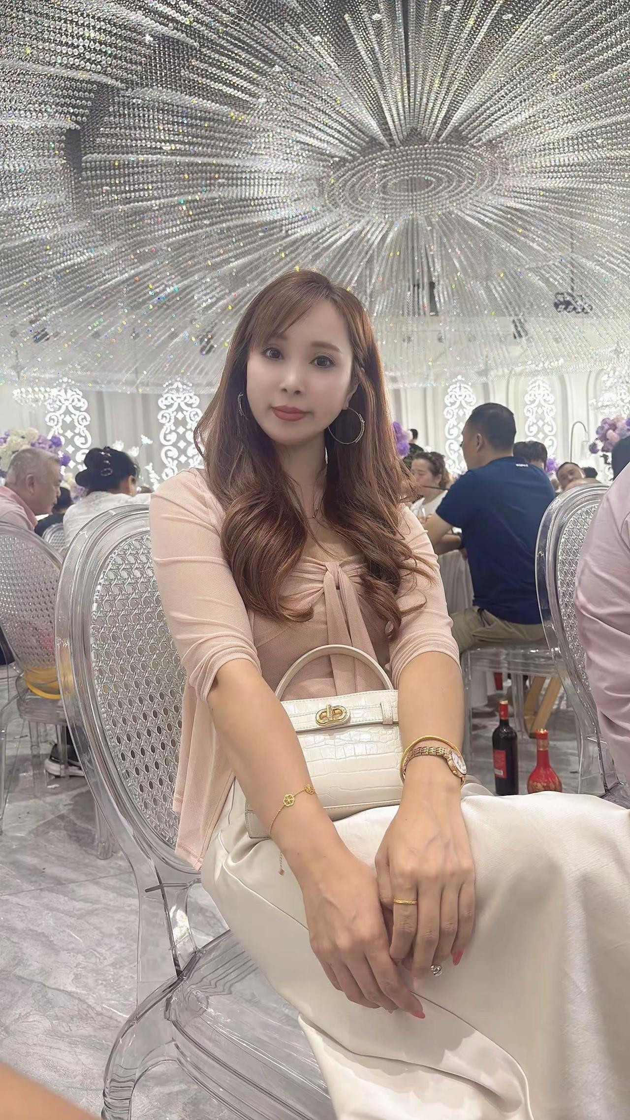 2014年离婚，2026年依|日没有再婚，听过太多“趁还年轻，早点嫁了”但感情这