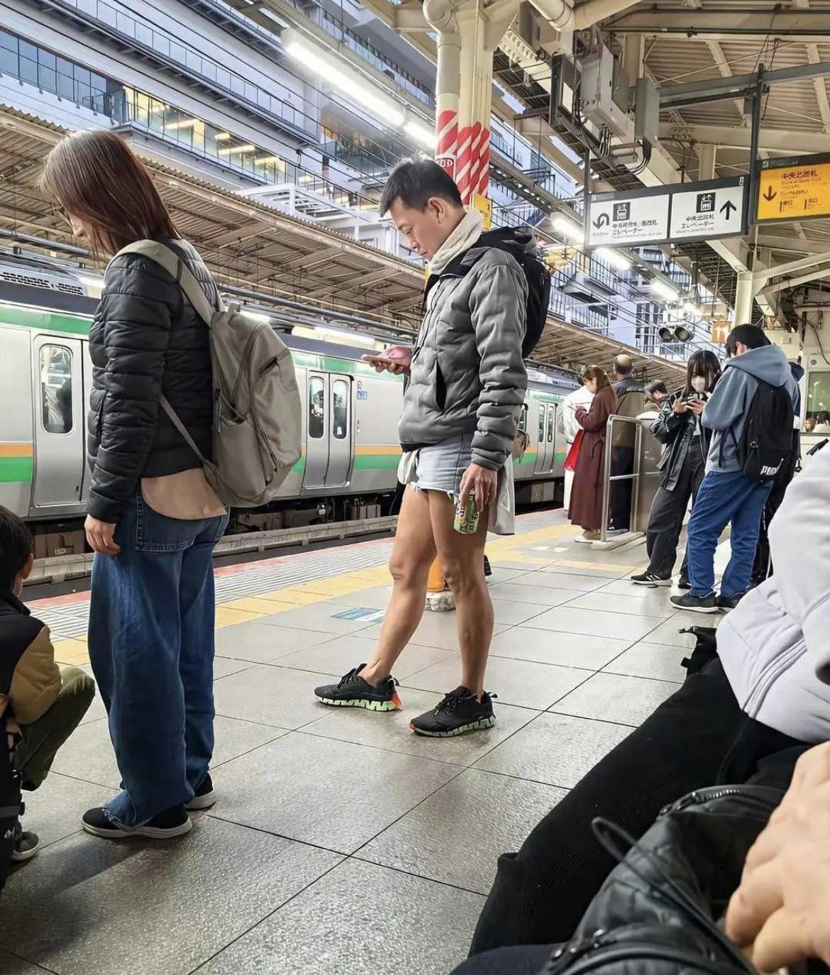 不得不说，这穿搭很时髦了[泣不成声]