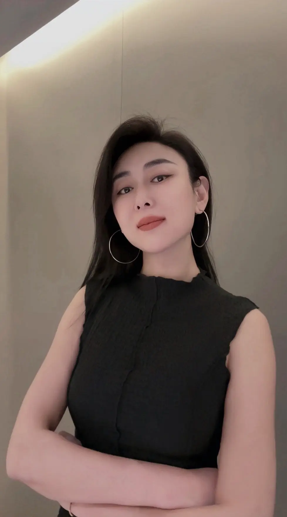 30➕女性的气质觉醒从不是偶然——是熬过迷茫后的自我重启，是把将就换成...