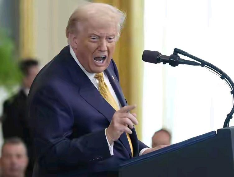 美国在中东强行扣押一艘自中国港口出发的伊朗货轮，以所谓载有军民两用化学品为借口，