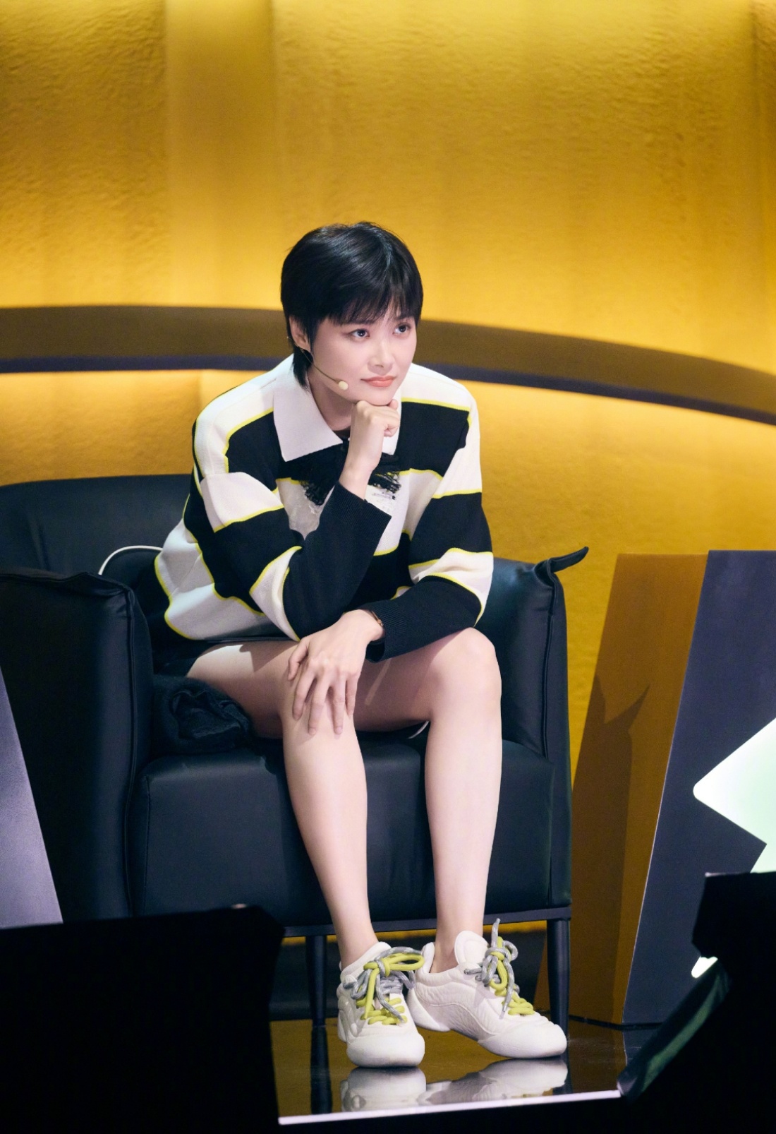 李宇春妈妈把李宇春易拉宝拿回家，哈哈哈哈我宣布春春妈妈是饭圈第一人 ​​​