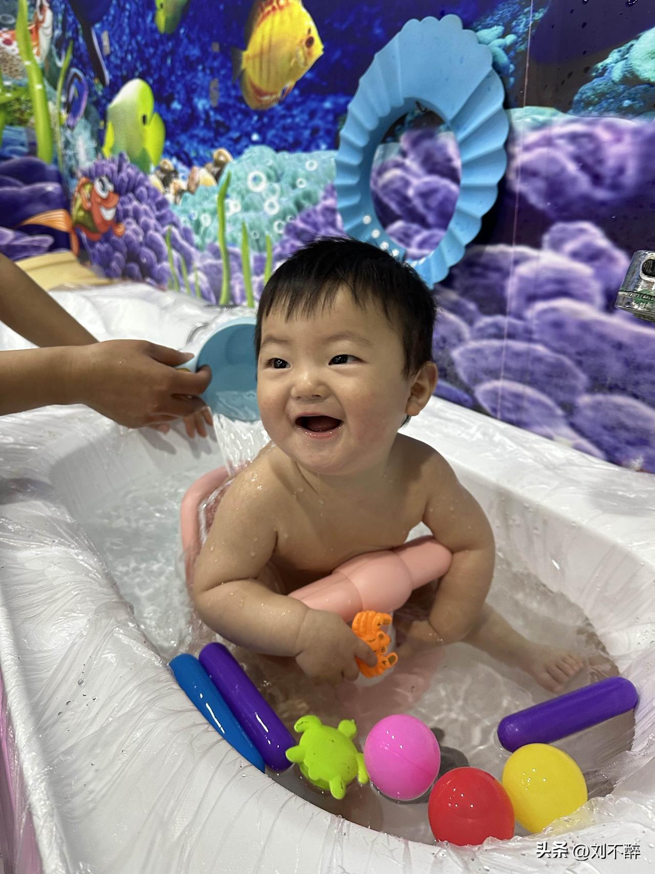 儿子儿媳没打招呼，突然就要了二宝。
儿媳整天盼着能来个“小棉袄”，
殊不知，又生