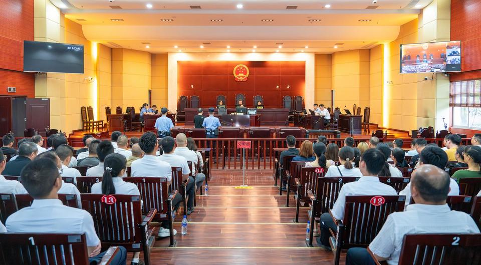 养继子12年，离世后遗产被亲生女霸占，法律到底站哪边？

养继子12年，倾尽所有