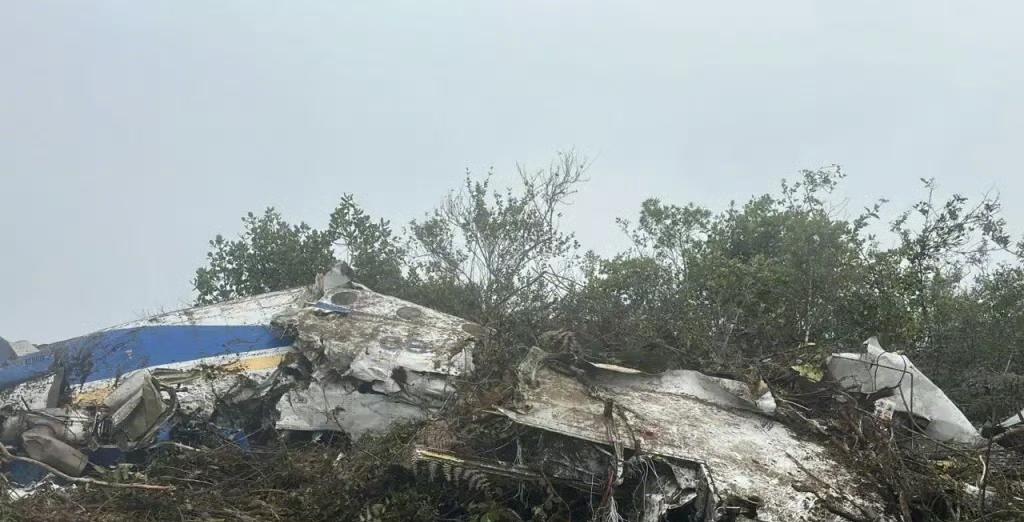 哥伦比亚客机坠毁 机上人总统候选人遇难。
哥伦比亚萨特纳航空一架注册号为HK-4