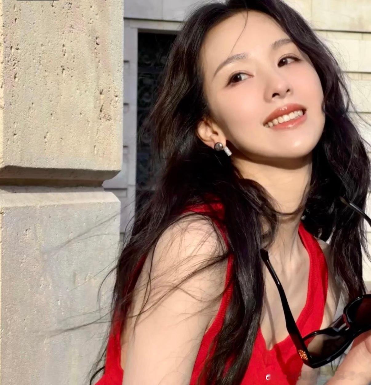 每一个陈都灵都不一样，好看又可爱～～ 