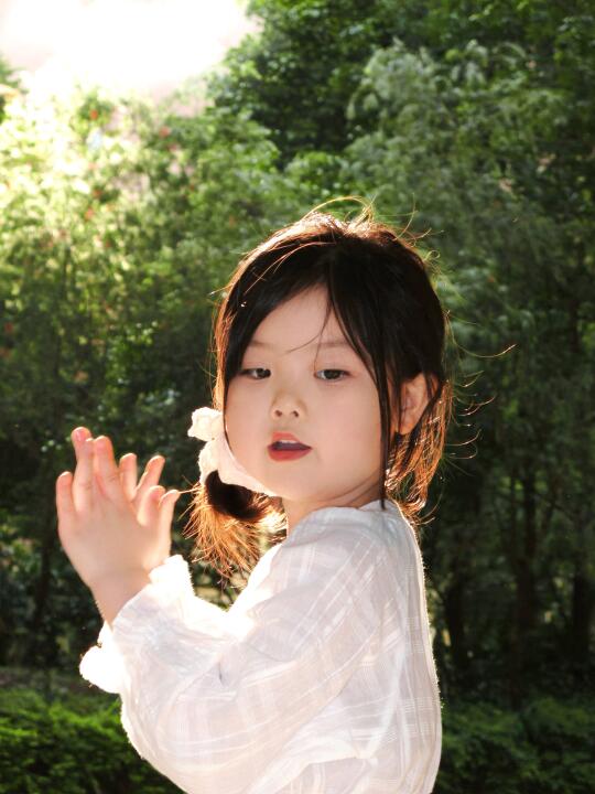 这张要是👀看镜头就会很完美！