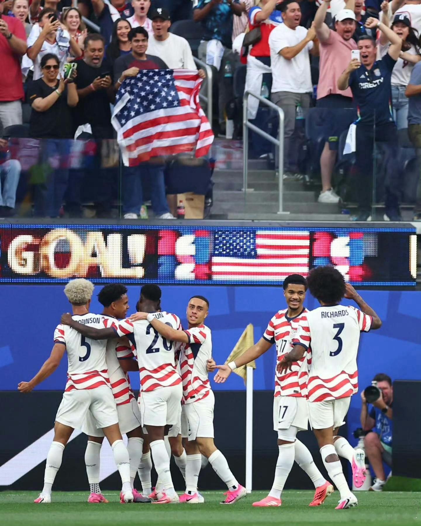 体育比赛美加墨世界杯2026美加墨世界杯 【美国4比1巴拉圭】美加墨世界杯D组首