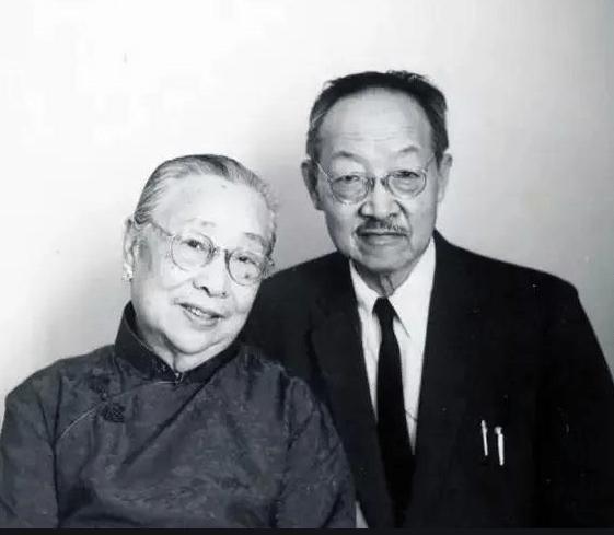1981年，92岁的杨步伟去世，赵元任痛哭流涕：“她走了，我以后再也没有‘家’可