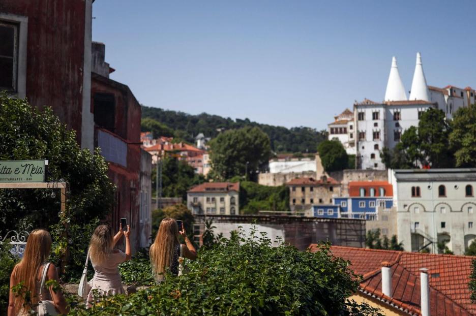 逆袭封神！“欧猪四国”为何成近5年最牛发达经济体？
 
金融危机后深陷泥潭的西班