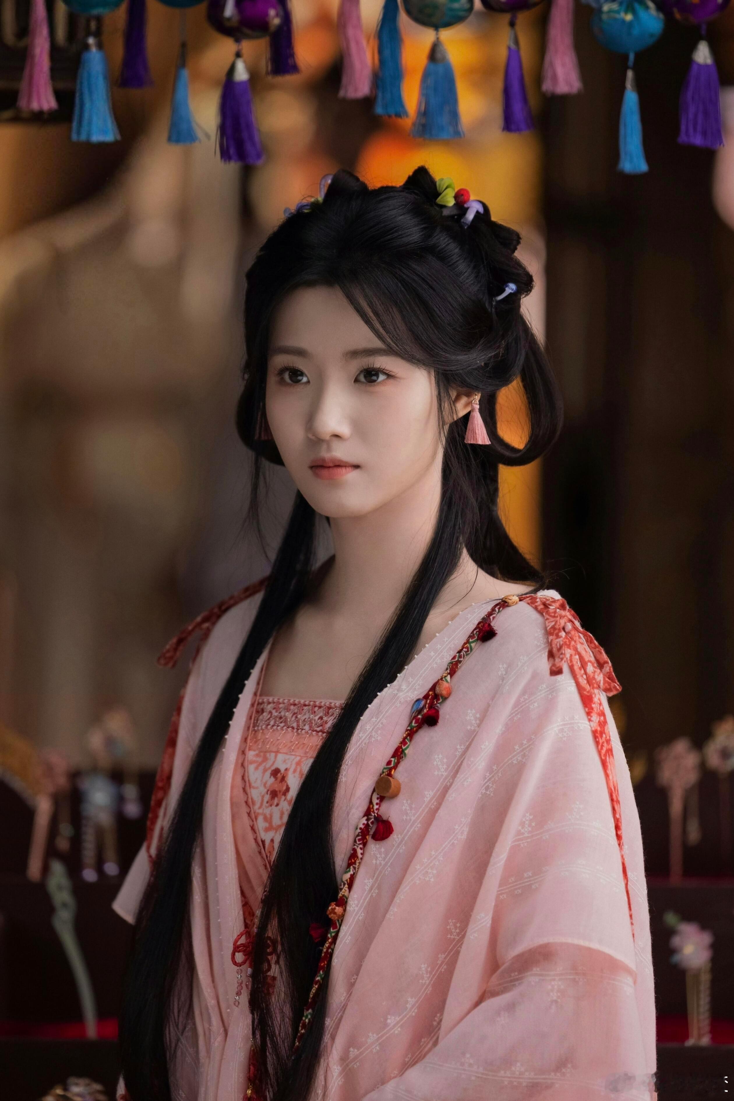 卢昱晓[超话]  入青云 明意衣橱19～33套卢昱晓｜ ​​​